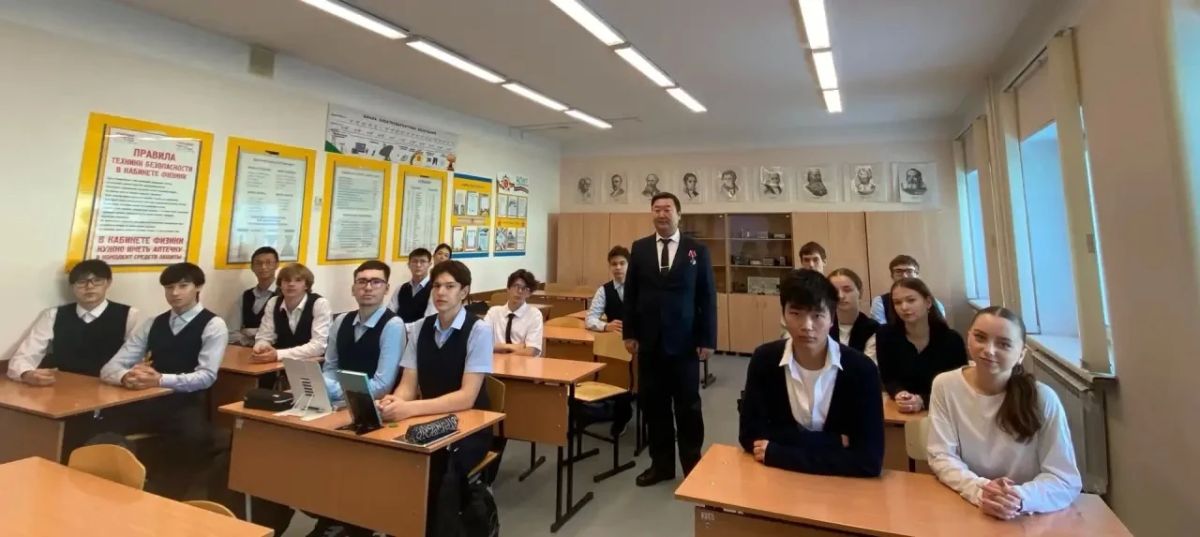 Будущие авиаторы Якутии познакомились с цифровыми технологиями на «Уроке цифры»