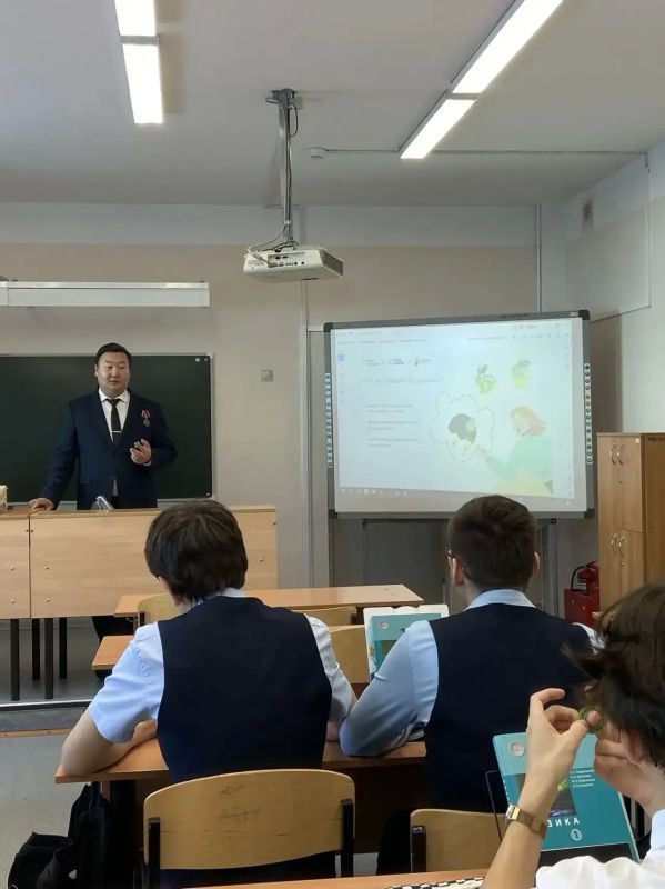 Будущие авиаторы Якутии познакомились с цифровыми технологиями на «Уроке цифры» Будущие авиаторы Якутии познакомились с цифровыми технологиями на «Уроке цифры»