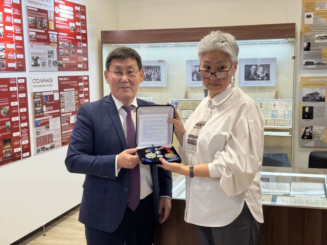 В Якутске открылась выставка к 100-летию столичного образования В Якутске открылась выставка к 100-летию столичного образования