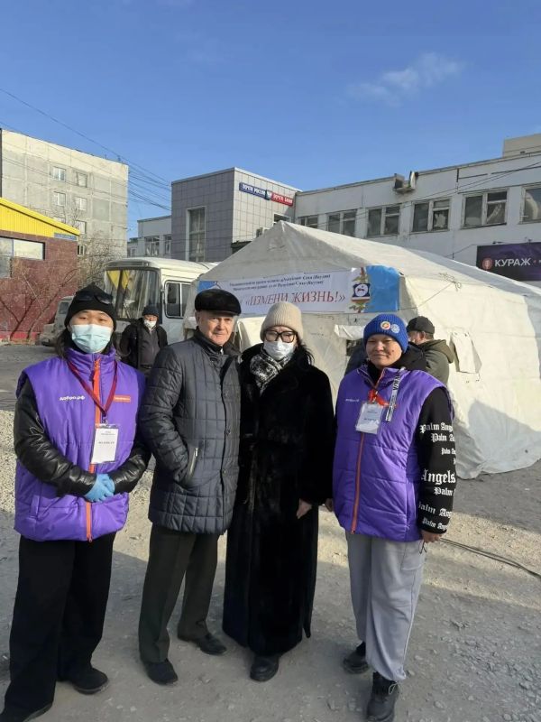 Члены Общественной наблюдательной комиссии РС(Я) Александр Бердников и Бауржан Алимбетов приняли участие в традиционной социально-благотворительной акции «Измени жизнь» Члены Общественной наблюдательной комиссии РС(Я) Александр Бердников и Бауржан Алимбетов приняли участие в традиционной социально-благотворительной акции «Измени жизнь»
