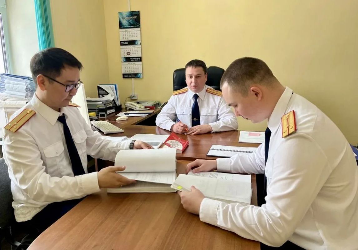 В Алдане руководитель муниципального учреждения и предприниматель обвиняются во взяточничестве