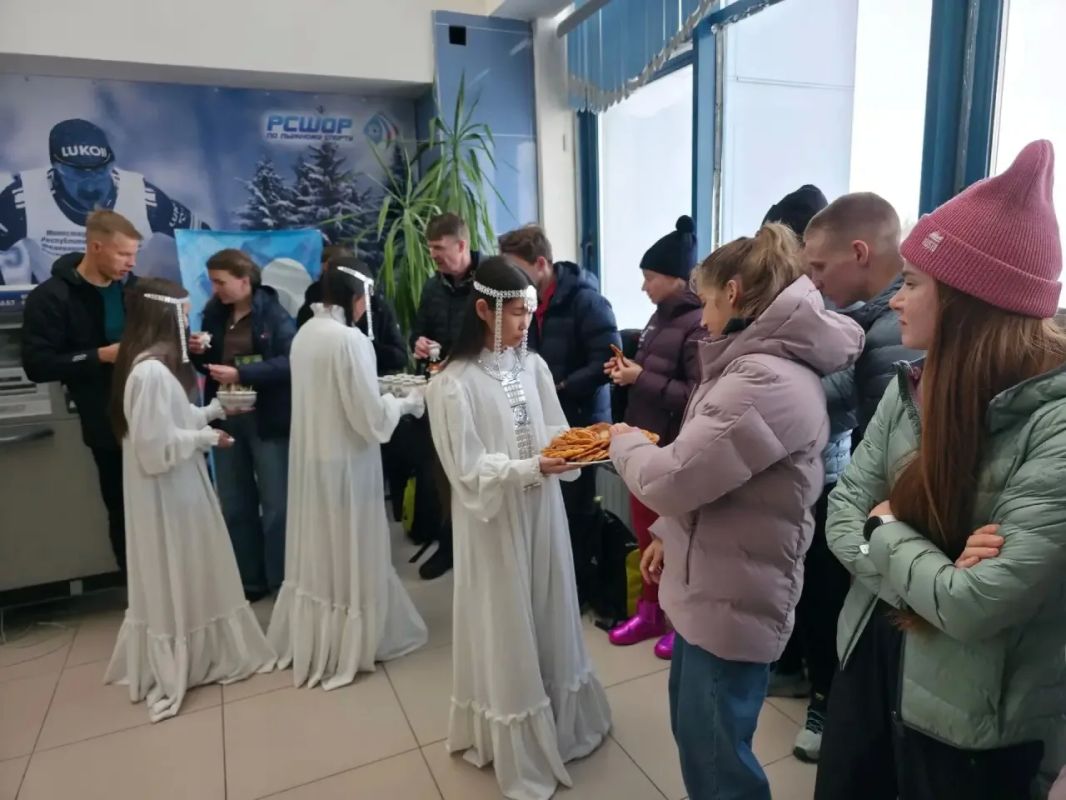 В Алдан сегодня прибыли сборные России и Беларуси по биатлону и лыжным гонкам В Алдан сегодня прибыли сборные России и Беларуси по биатлону и лыжным гонкам