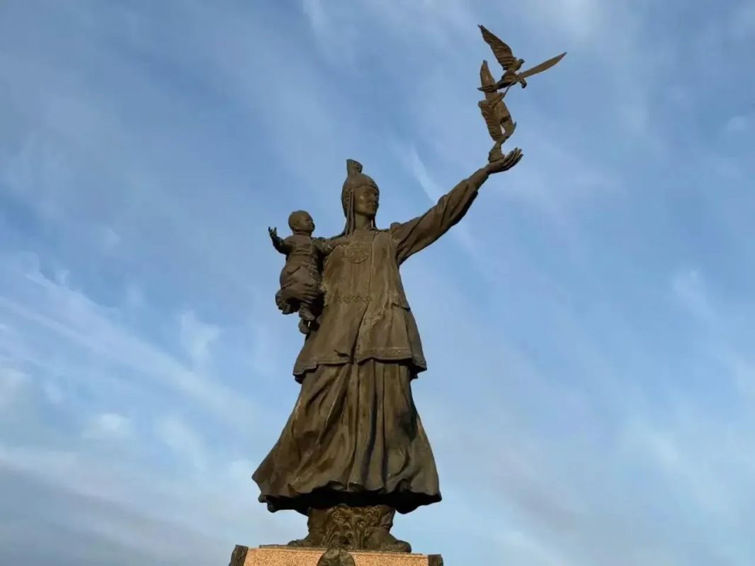 Айсен Николаев: «Материнская любовь остаётся нашей опорой на протяжении всей жизни»