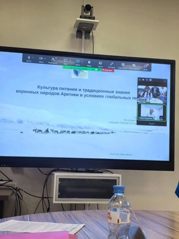 Михаил Погодаев выступил на круглом столе по вопросам продовольственных систем коренных народов Михаил Погодаев выступил на круглом столе по вопросам продовольственных систем коренных народов