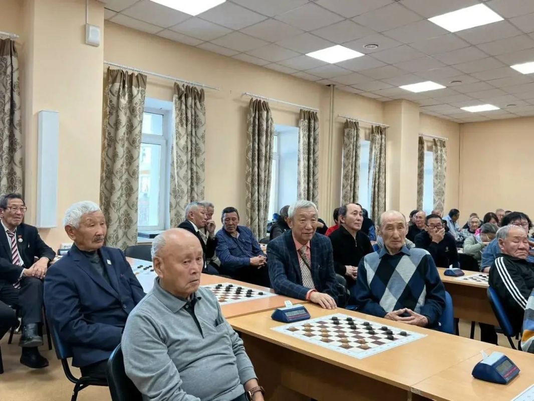 В Якутске прошёл республиканский турнир по русским шашкам среди пенсионеров В Якутске прошёл республиканский турнир по русским шашкам среди пенсионеров