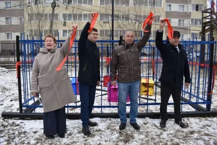 В Олекминске открылась первая метеоплощадка с цифровой метеостанцией