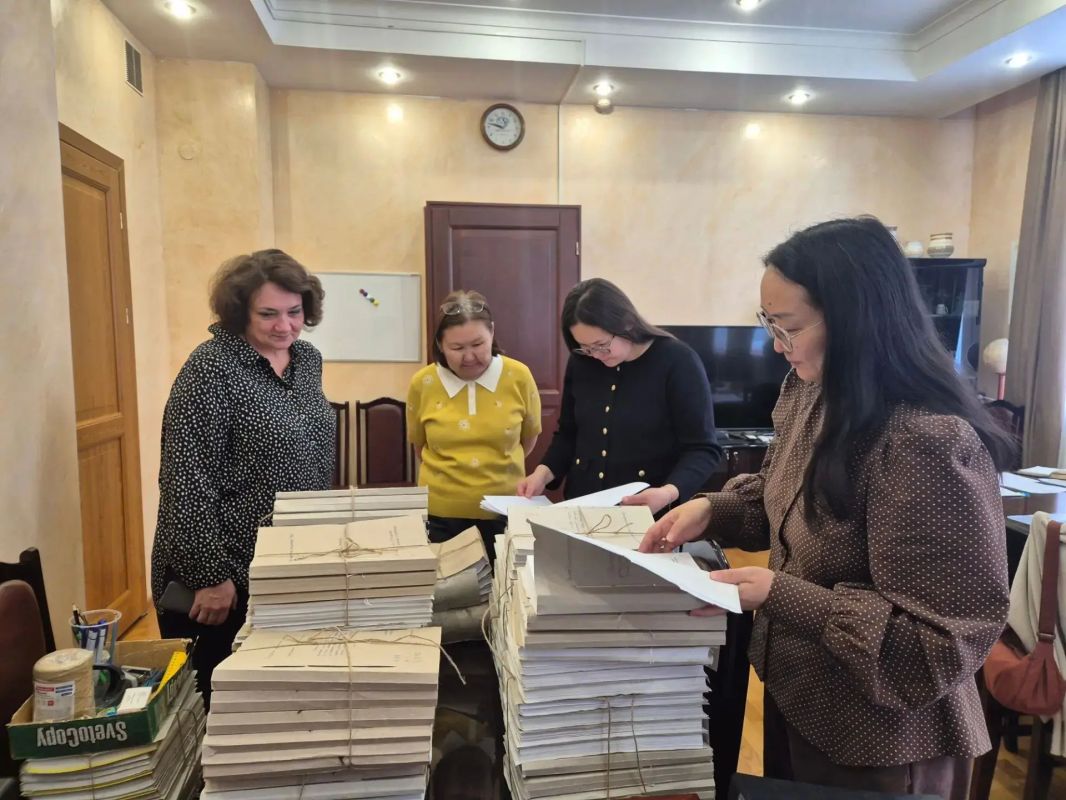 ЭПК Минкультуры и духовного развития РС(Я) высоко оценила качество подготовки дел к передаче на государственное хранение ЭПК Минкультуры и духовного развития РС(Я) высоко оценила качество подготовки дел к передаче на государственное хранение