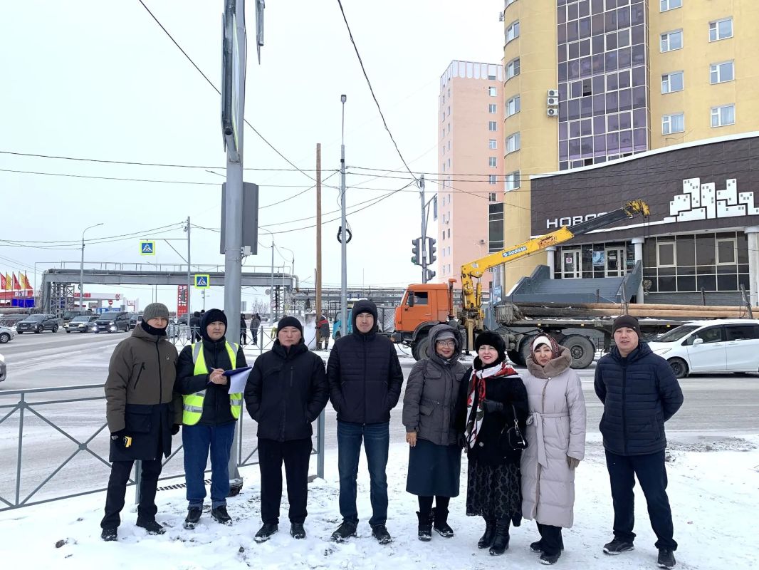 Комиссия по вопросам строительства, транспортного комплекса и ЖКХ Общественной палаты РС(Я) провела выездной контрольный осмотр строящейся улицы Виктора Ефимова в 203-м микрорайоне столицы Комиссия по вопросам строительства, транспортного комплекса и ЖКХ Общественной палаты РС(Я) провела выездной контрольный осмотр строящейся улицы Виктора Ефимова в 203-м микрорайоне столицы