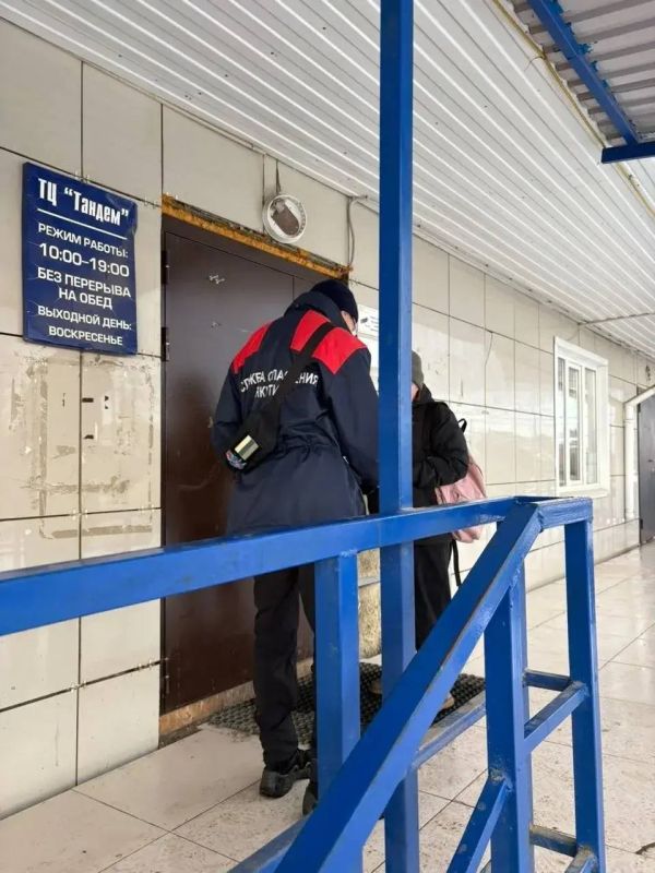 Спасатели провели профилактические мероприятия на тему «Безопасный лёд» Спасатели провели профилактические мероприятия на тему «Безопасный лёд»