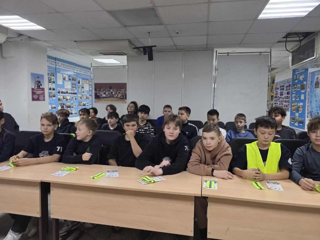 Безопасность важна и на льду, и на дороге Безопасность важна и на льду, и на дороге