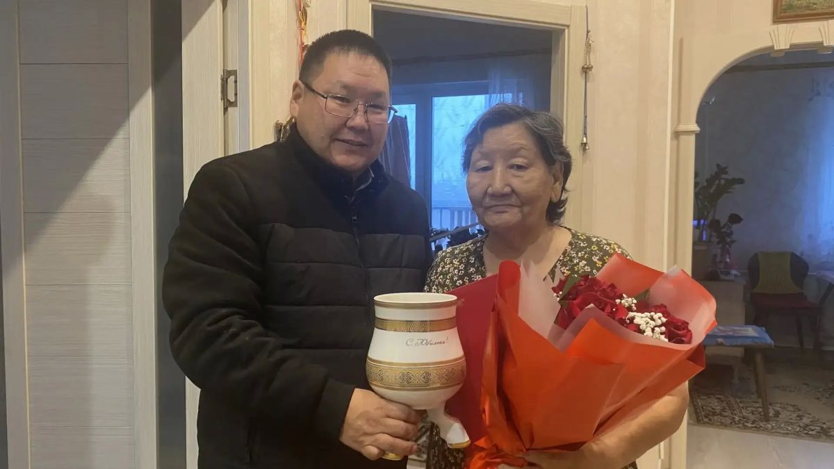 Поздравляем Ефросинию Васильевну с 80-летием!