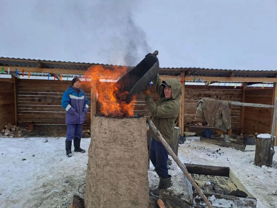 В Намском улусе выплавили железо по старинной технологии