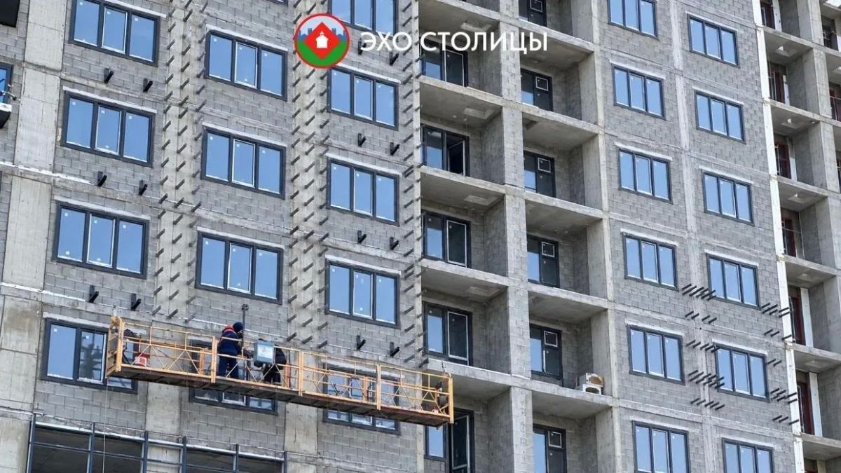 Еще одна трагедия на стройке: на мужчину упала балка
