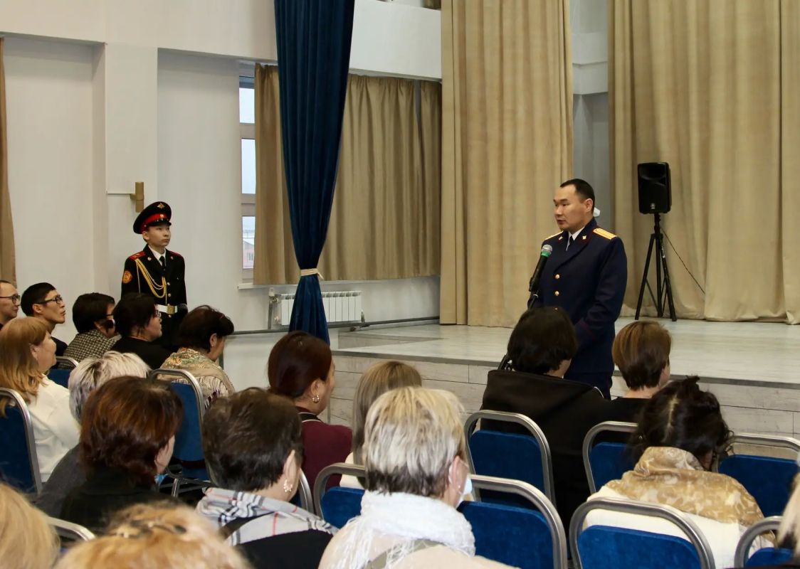 Следователи провели профилактическую беседу с родителями воспитанников Якутской кадетской школы-интерната Следователи провели профилактическую беседу с родителями воспитанников Якутской кадетской школы-интерната