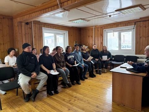 Пожарная безопасность на рабочем месте: в Таттинском улусе прошла профилактическая беседа Пожарная безопасность на рабочем месте: в Таттинском улусе прошла профилактическая беседа