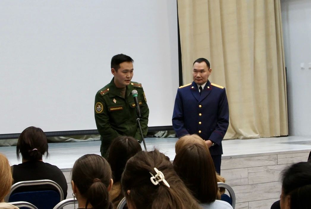 Следователи провели профилактическую беседу с родителями воспитанников Якутской кадетской школы-интерната