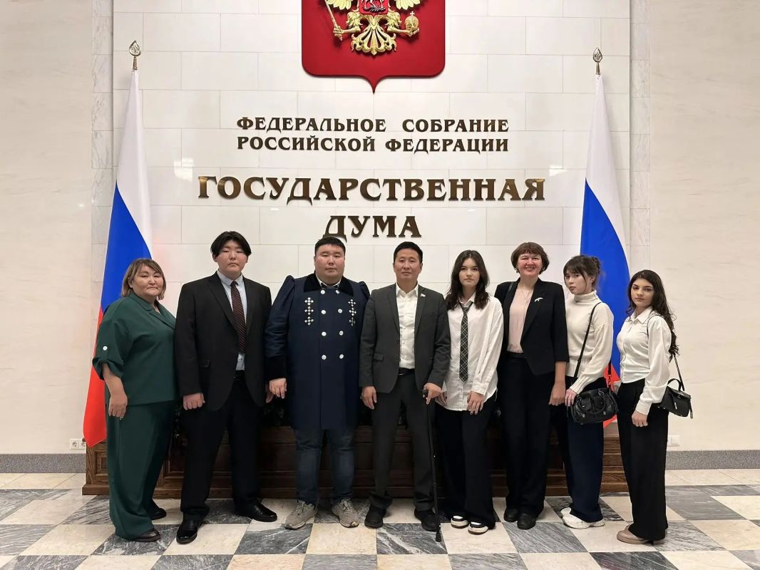 Встретился с нашими школьниками, которые приняли участие во Всероссийском конкурсе «Моя законотворческая инициатива»