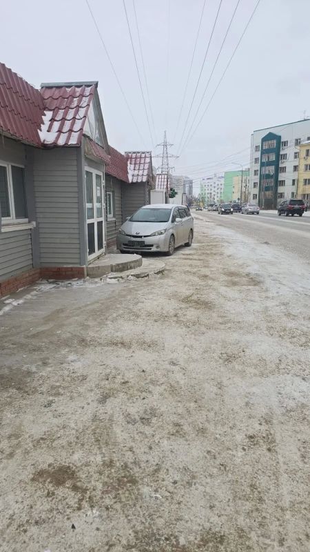 Торговые объекты на Стадухина, 83 навели порядок на прилегающей территории Торговые объекты на Стадухина, 83 навели порядок на прилегающей территории