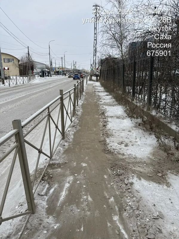 Уборка тротуаров в Гагаринском!