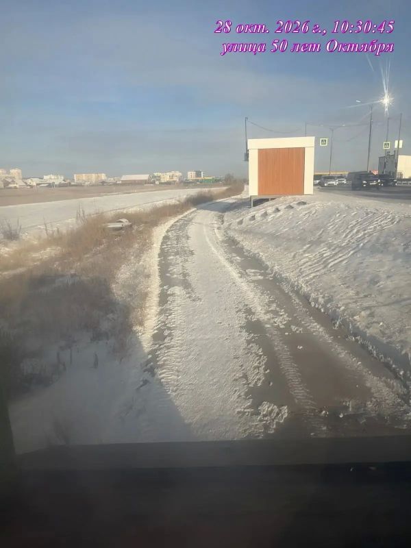 Уборка тротуаров в Гагаринском!