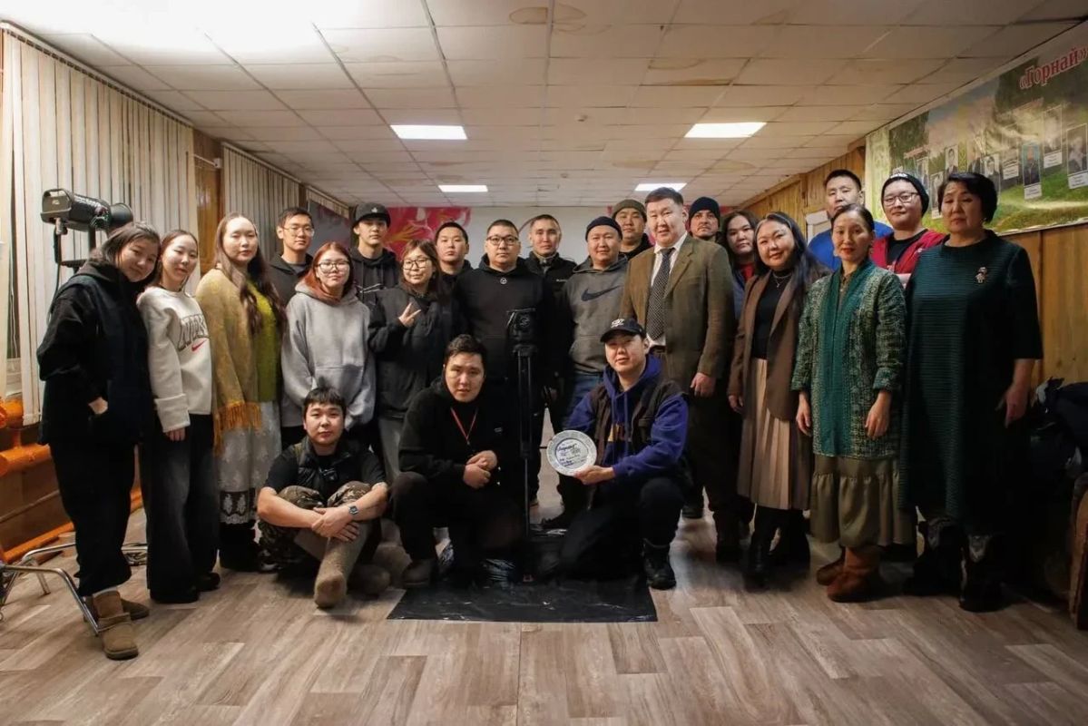 29 октября в прокат выходит якутская комедия «Директор» 29 октября в прокат выходит якутская комедия «Директор»