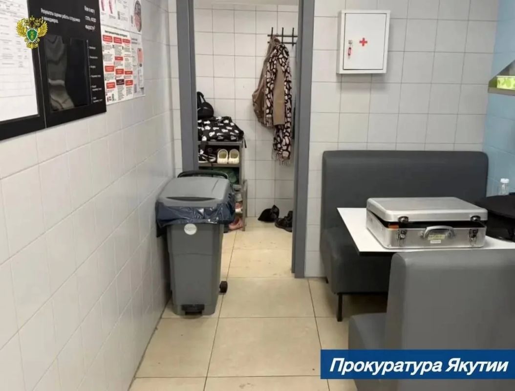 В Алдане 17-летнего подростка осудили на 5 лет за убийство коллеги в пиццерии