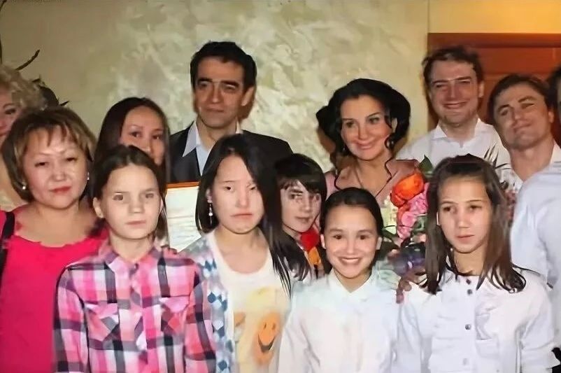 «Человеку нужен человек». История выпускницы детского дома Якутска «Человеку нужен человек». История выпускницы детского дома Якутска