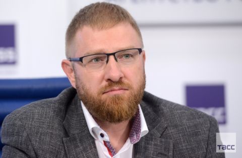 Александр Малькевич: Семь историй о СВО — с государственной поддержкой Итоги питчинга в Минкультуры: семь из одиннадцати проектов про СВОих поддержат по максимальной планке — 70 млн рублей на фильм