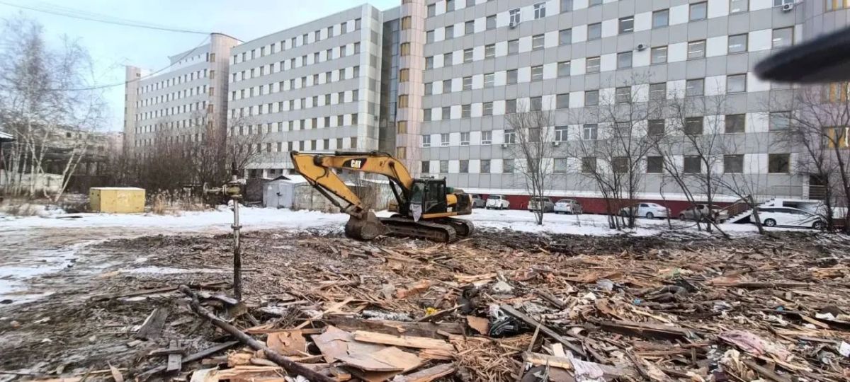 В Якутске энергетики восстанавливают электроснабжение в районе Хатын-Юряха, прерванное из-за стороннего воздействия В Якутске энергетики восстанавливают электроснабжение в районе Хатын-Юряха, прерванное из-за стороннего воздействия