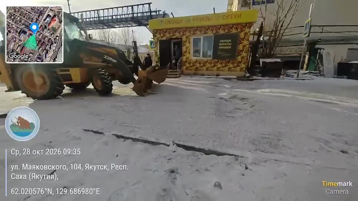 Работы по вывозу наледей В Сайсарском округе ведутся работы по очистке территории от наледей и вывозу скопившегося льда