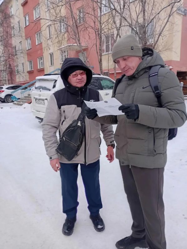 И. о старшего государственного инспектора Территориального подразделения Управления ветеринарии по Мирнинскому району Бадма Хоборков осуществил профилактический рейд по городу И. о старшего государственного инспектора Территориального подразделения Управления ветеринарии по Мирнинскому району Бадма Хоборков осуществил профилактический рейд по городу