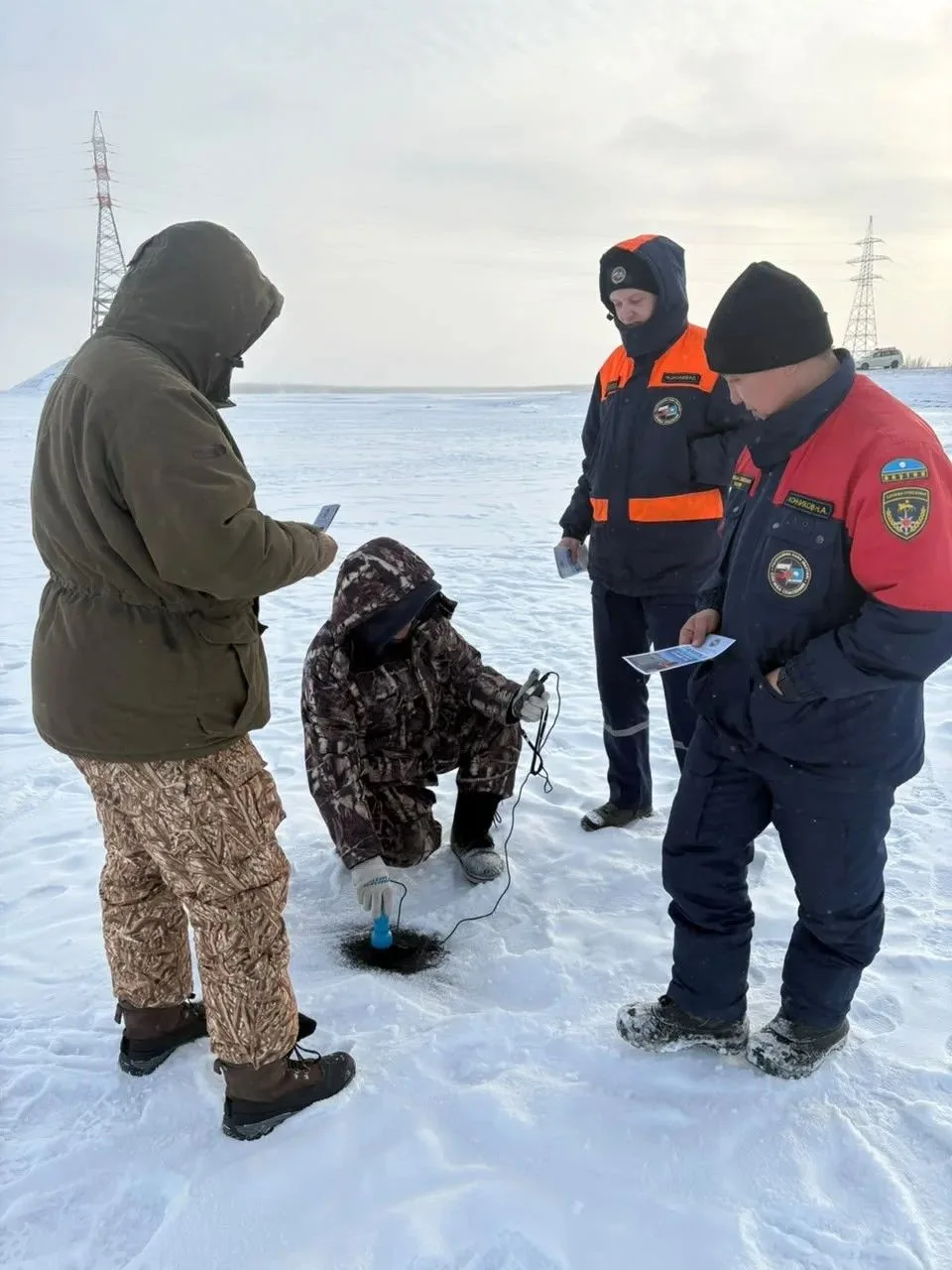 Служба спасения Якутии предупреждает горожан об опасности тонкого льда