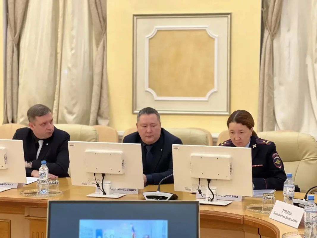В Якутии обсудили итоги реализации национальной политики В Якутии обсудили итоги реализации национальной политики