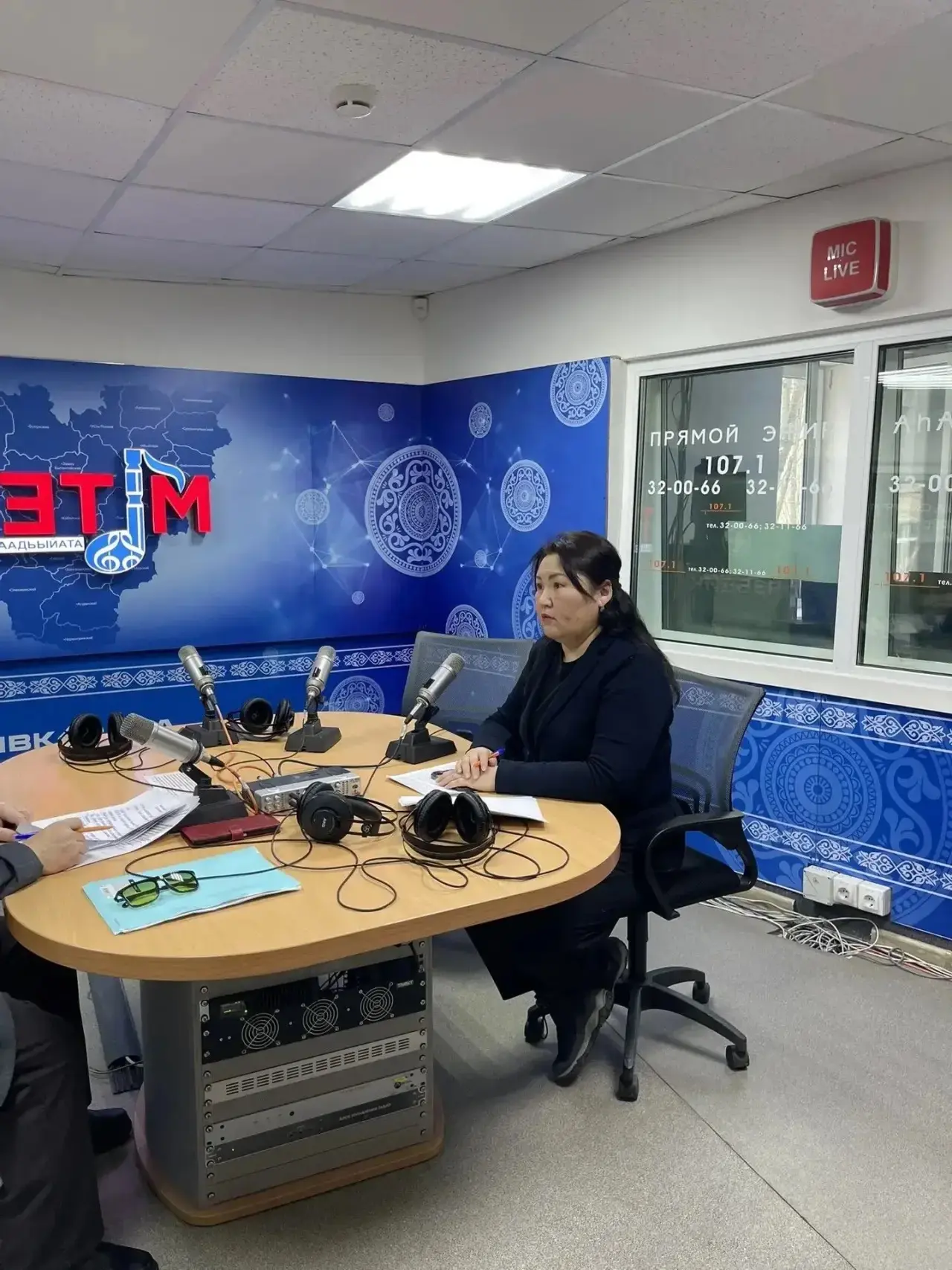 В эфире радио «Тэтим» НВК «Саха» обсудили главную угрозу цифровой безопасности граждан – кибермошенничество