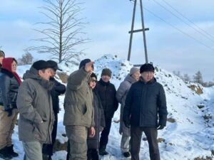 Тыа хааайыстыбатын миниистирин солбуйааччыта Сахаяна Павлова, министиэристибэ департаменын срн исписэлииэ Дьулустан Харлампьевтыын уонна улуус баылыга Степан Саргыдаев Чурапчы улууугар «Харыылаах» быытын крдлэр Тыа хааайыстыбатын миниистирин солбуйааччыта Сахаяна Павлова, министиэристибэ департаменын срн исписэлииэ Дьулустан Харлампьевтыын уонна улуус баылыга Степан Саргыдаев Чурапчы улууугар «Харыылаах» быытын крдлэр