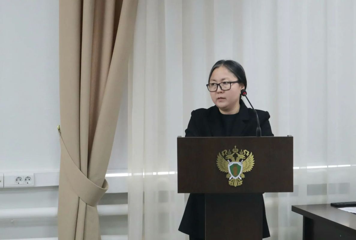 Под председательством прокурора республики Сергея Дябкина состоялось расширенное заседание коллегии по вопросам соблюдения трудовых прав граждан Под председательством прокурора республики Сергея Дябкина состоялось расширенное заседание коллегии по вопросам соблюдения трудовых прав граждан