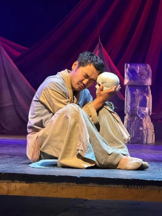 Спектакль якутского режиссёра Андрея Борисова покажут на фестивале в Москве Спектакль якутского режиссёра Андрея Борисова покажут на фестивале в Москве