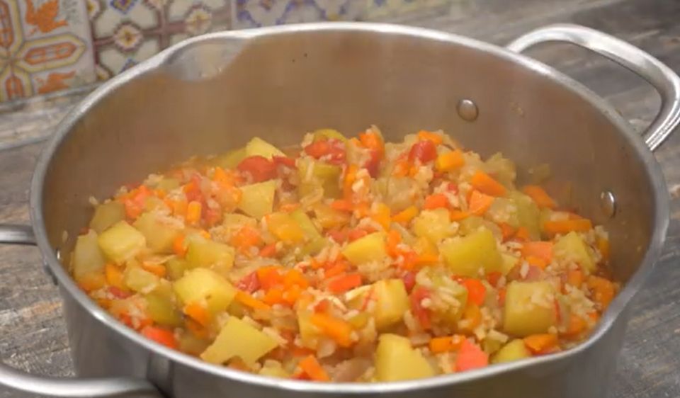 Запеченные овощи с рисом: простота и насыщенный вкус на вашем столе