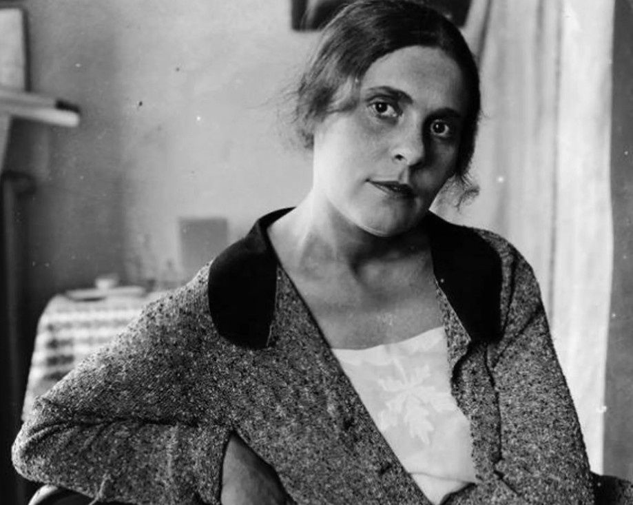 Не красота, а внутренняя сила: как харизма превращает обычную женщину в магнит мира мужчин