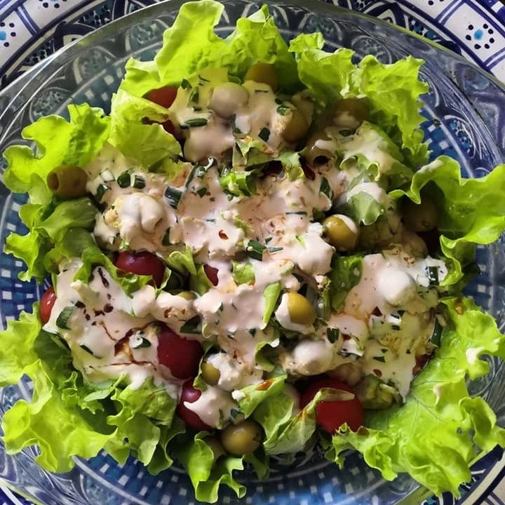 Праздничный салат с крабами, свежий взгляд на быструю трапезу